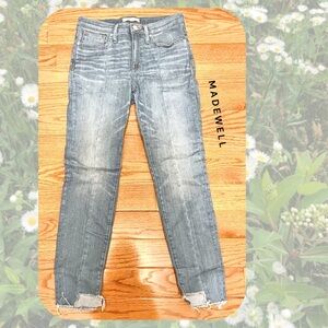 Madewell • 9” high rise skinny denim jeans with frayed hems